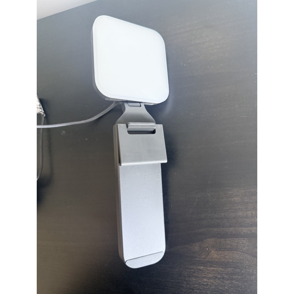 Logitech Litra Glow LED Streaming Light Gray USB Adjustable Mount No Box